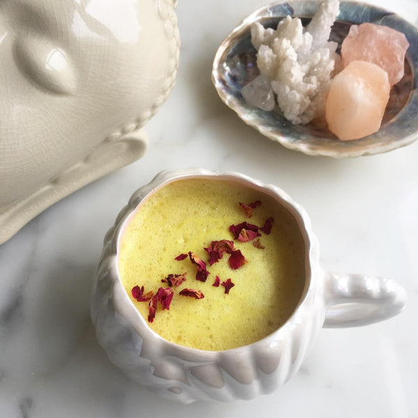 What is a Golden Turmeric Latte? By Sophie