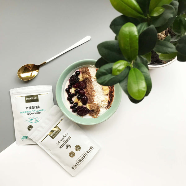 Yoghurt bowl powered by marine collagen and vegan cacao!